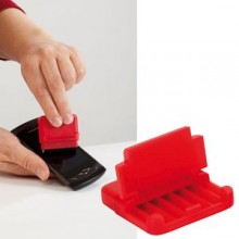 Подставка для мобильного телефона и электронных устройств с поверхностью для протирки экрана;красны