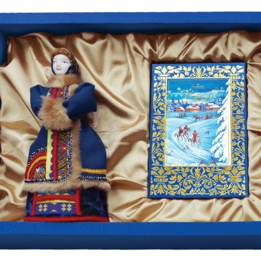 Набор "Зима в деревне": кукла декоративная, шоколадные конфеты "Конфаэль"