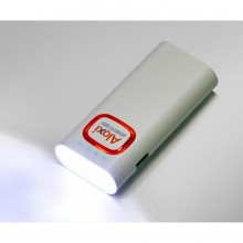 Зарядное устройство с ультраярким LED-фонариком и подсветкой логотипа, 4400 mAh