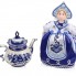 Подарочный набор «Гжель»: кукла на чайник, чайник заварной с росписью